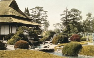 一个特色的日本花园，19世纪末（手工彩色照片） 作者 日本摄影师